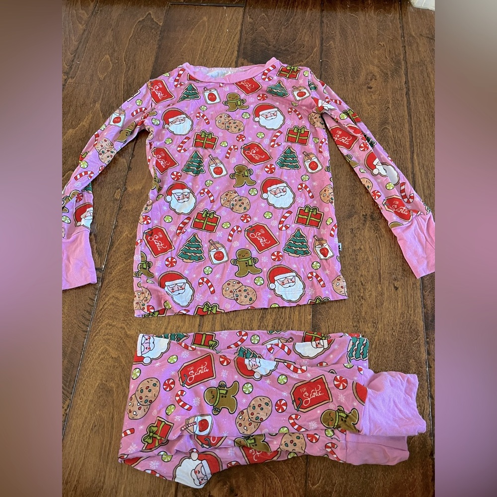 KIKI + LULU two piece pink Christmas print pajama